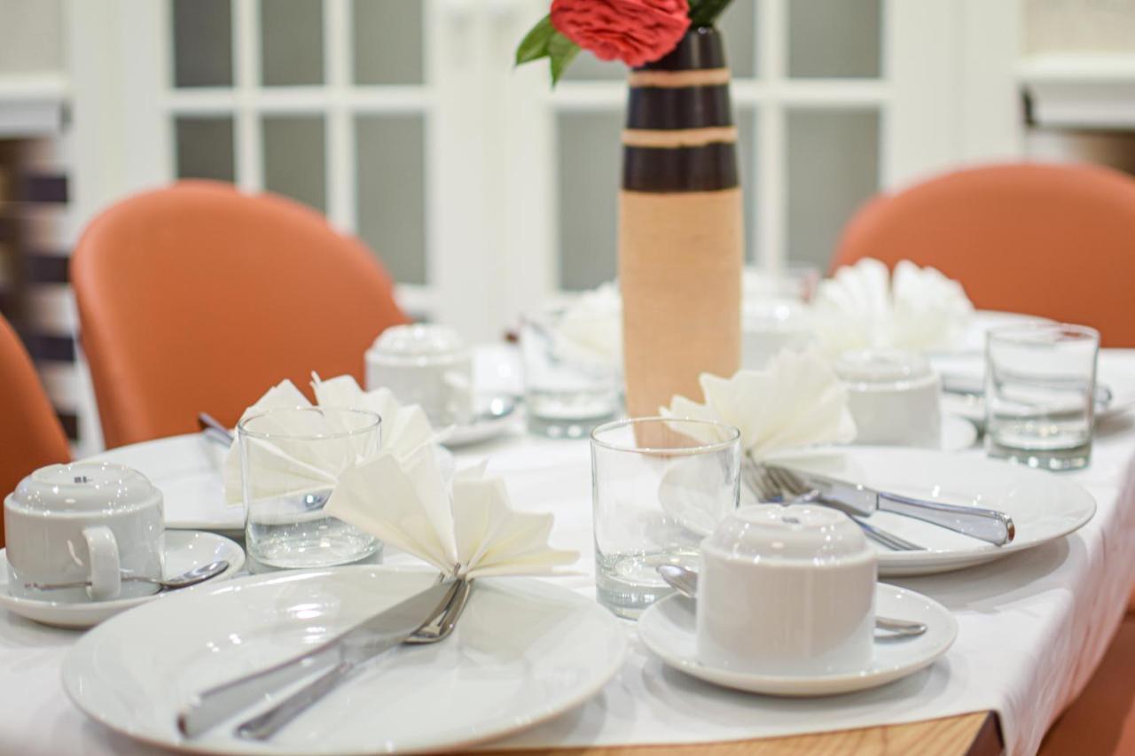 Pembridge Palace Hotel Лондон Екстериор снимка